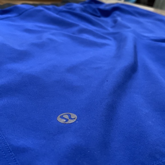 Lululemon Men’s T.H.E. Short 7” Inseam in Blue, Size: M - Picture 3 of 3